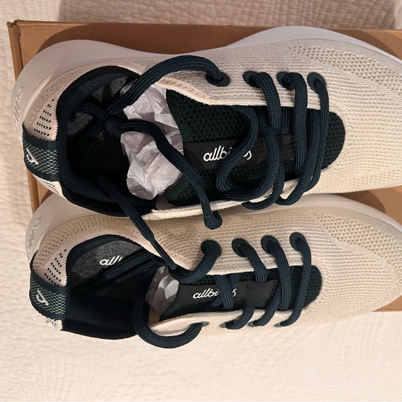 NIB Allbirds Tree Runner Women’s Sneakers in Cream and Teal - Picture 4 of 6